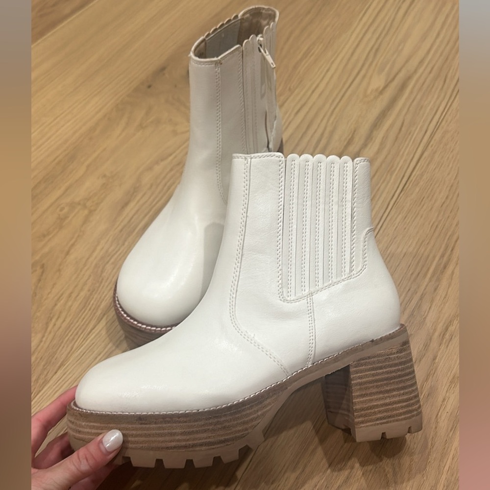 Booties with chunky heel